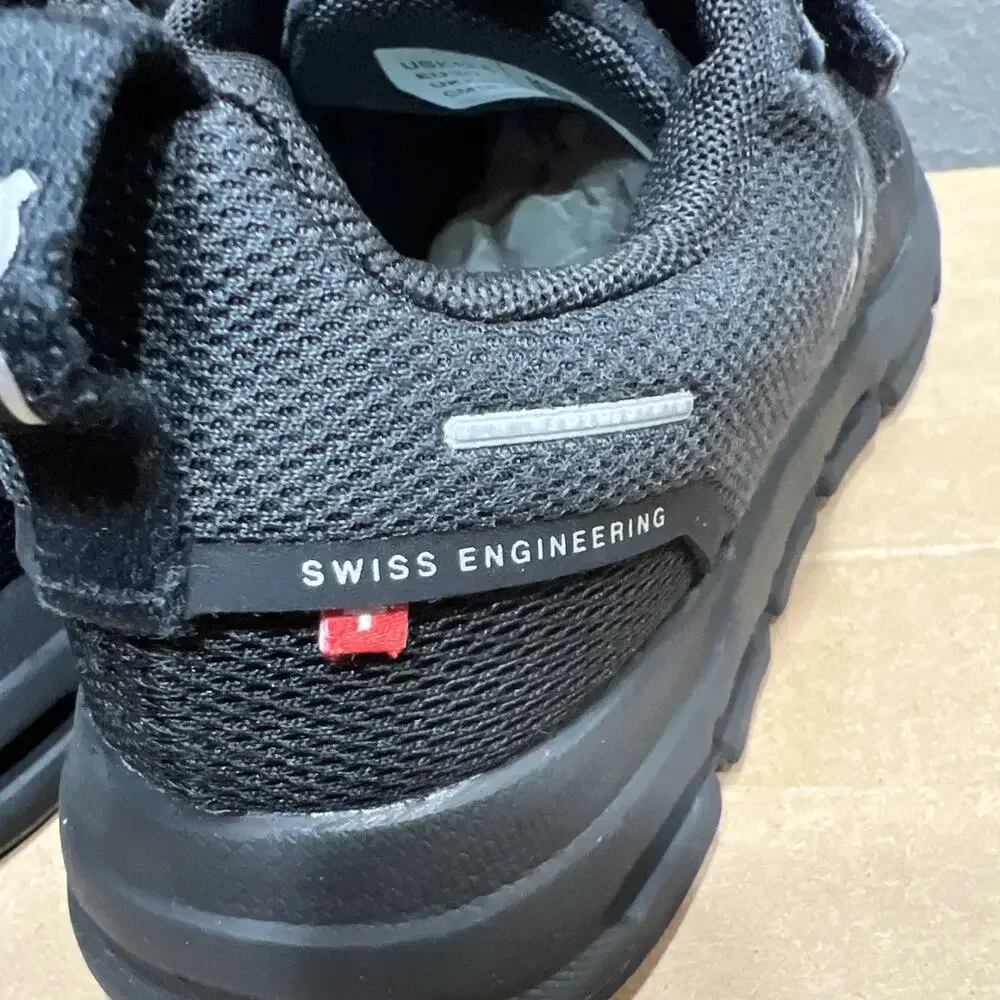On Running Kids' Cloud Swiss Engineering black Size K 12.5 Boys Sneakers